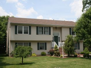17 Dayton Cres, Bernardsville, NJ 07924
