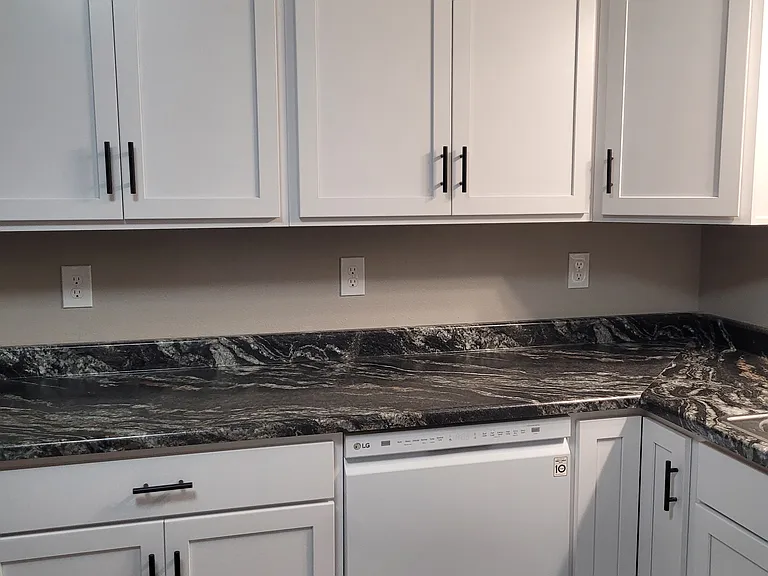 808 E 4th St #808 — Photo 7