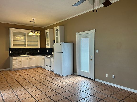2nd image of 1737 Granger St