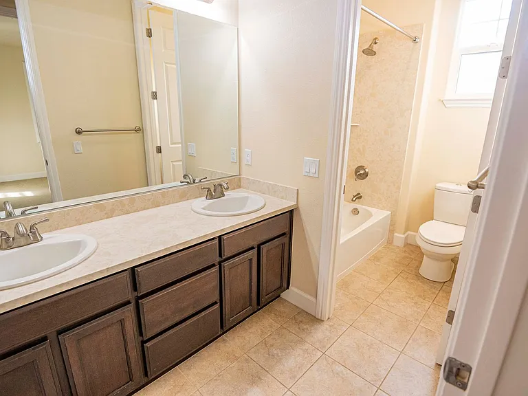 2744 Valley Oak Pl — Photo 30
