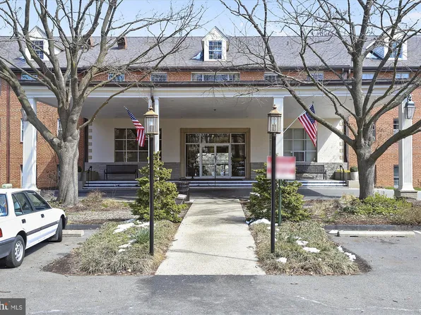 5301 Westbard Cir APT 221, Bethesda, MD 20816