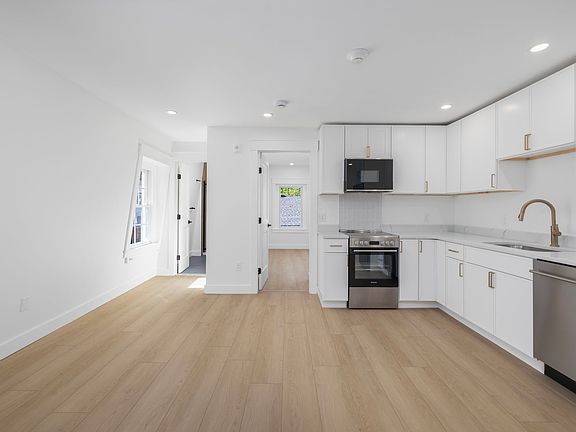 5th image of 23 Melrose St APT 4