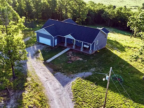 10704 Belle Rd, Crocker, MO 65452