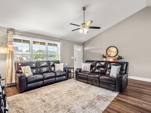 4th image of 63 Springview Drive