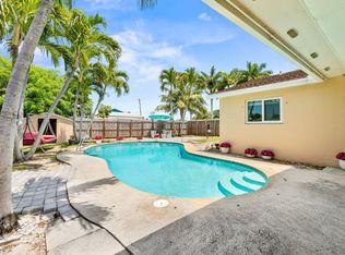 3187 Buccaneer Rd, Lake Worth, FL 33462