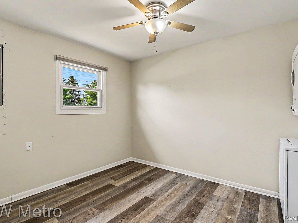 657 Dunleavy Dr, photo 15