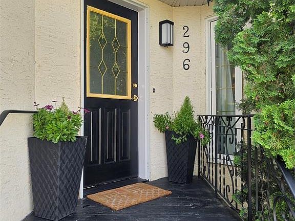 4th image of 296 2nd AVENUE W