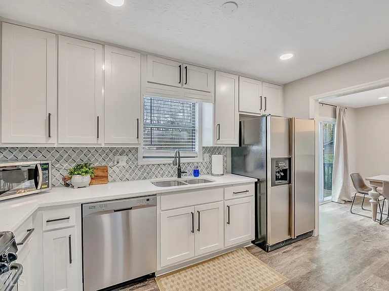 1898 Winding Creek Ln SW — Photo 10