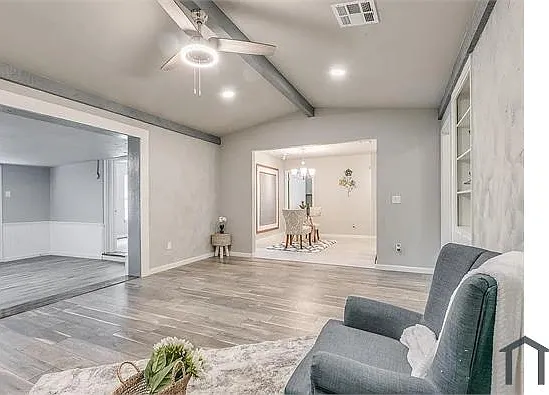 11001 N Blackwelder Ave — Photo 22