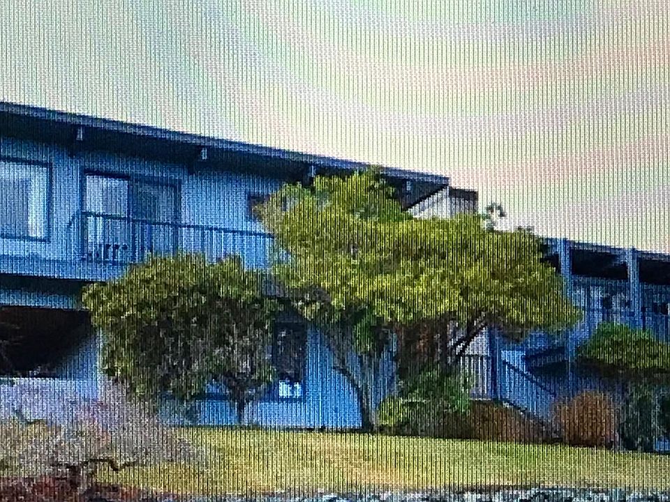 1st image of 699 SW Franklin Ct