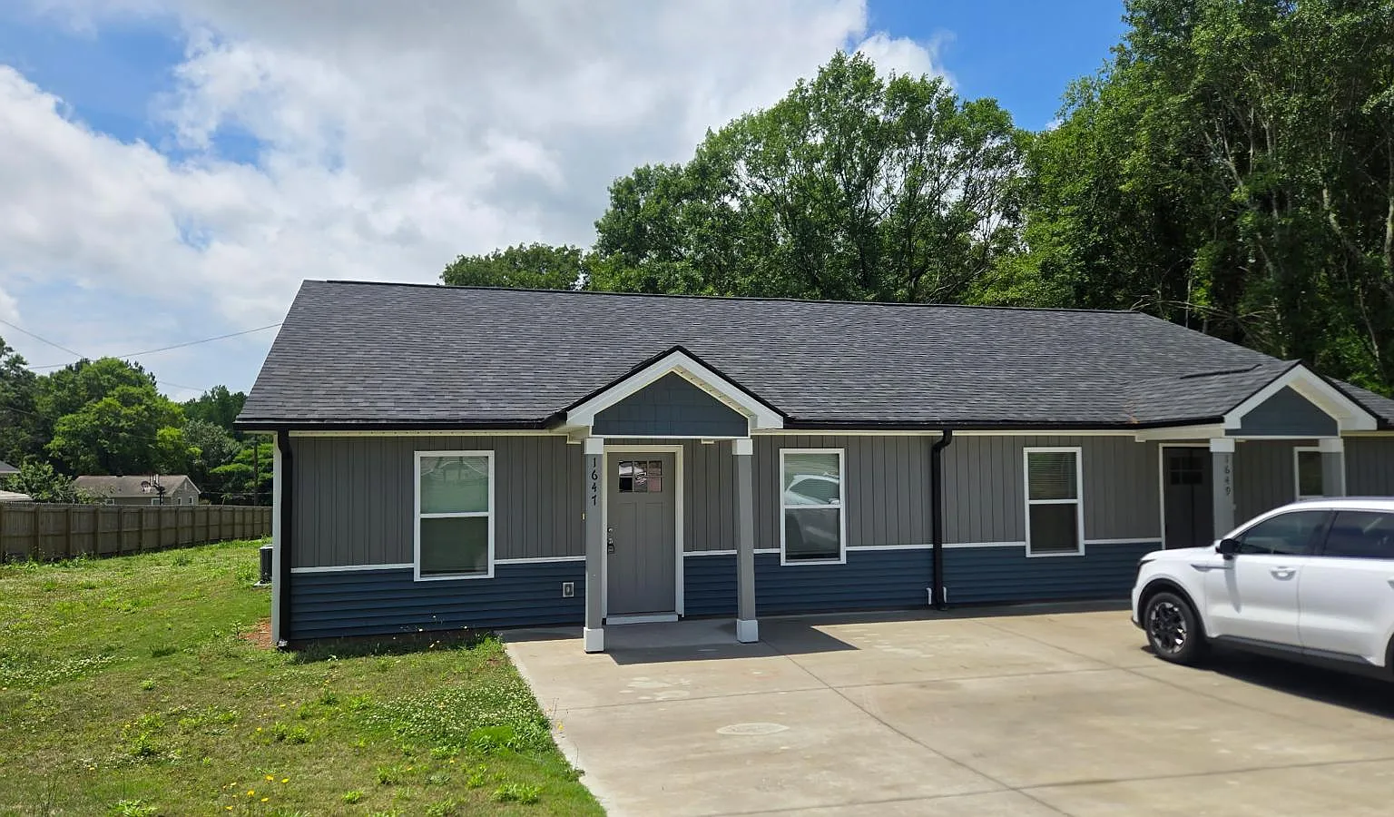 3 bed, 1100 sqft, $1,500 — Photo 1