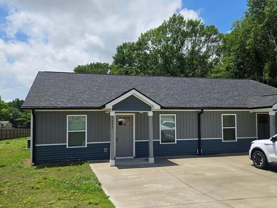 1647 Nazareth Rd