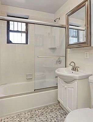 3rd image of 553 2nd Ave APT 4R