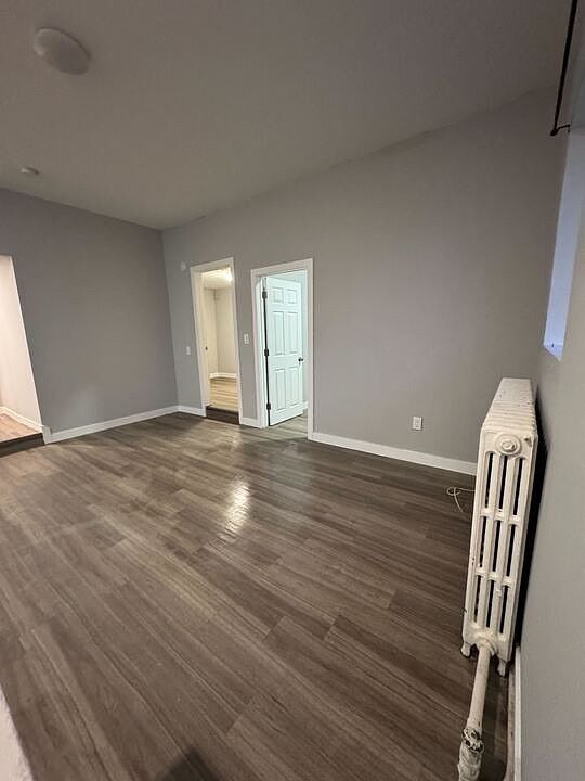 1st image of 337 Grenville Ave #7