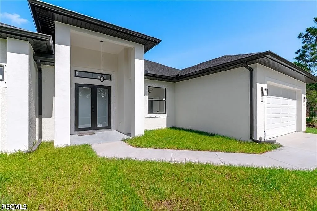 3 bed, 2.0 bath, 1804 sqft, $2,150 — Photo 2