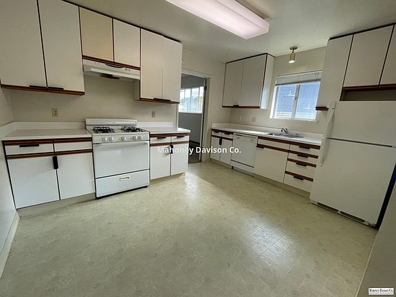 3rd image of 30 West St APT A