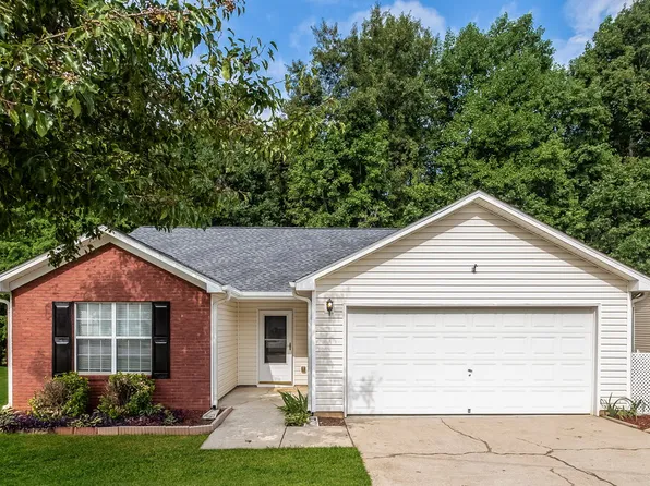 173 Waters Edge Dr, Locust Grove, GA 30248