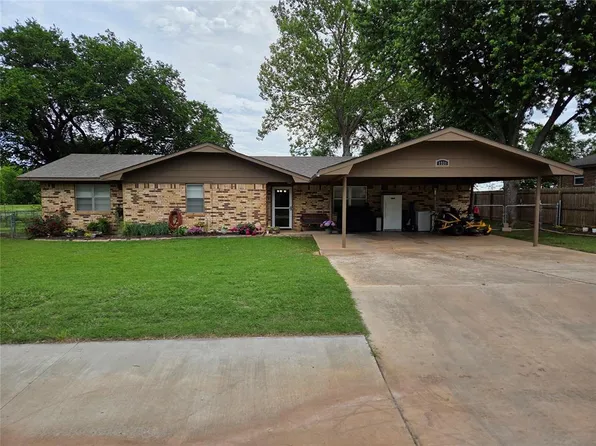 1331 Gross St, Maysville, OK 73057