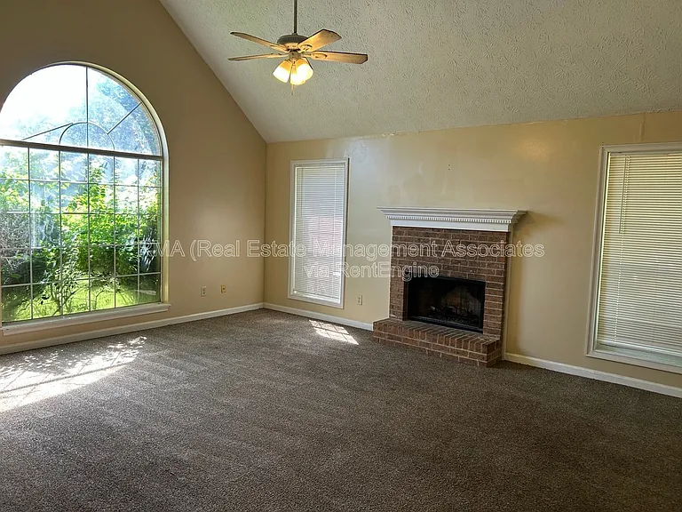103 Waterford Way — Photo 4