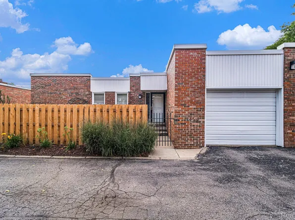 1935 Hyde Park Rd, Detroit, MI 48207