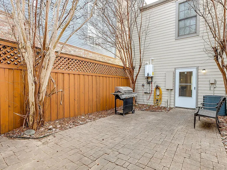 1211 S Adams St — Photo 26