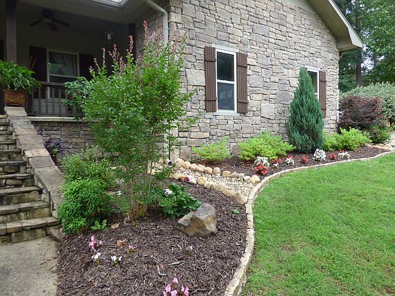 2nd image of 101 Catalpa Cir