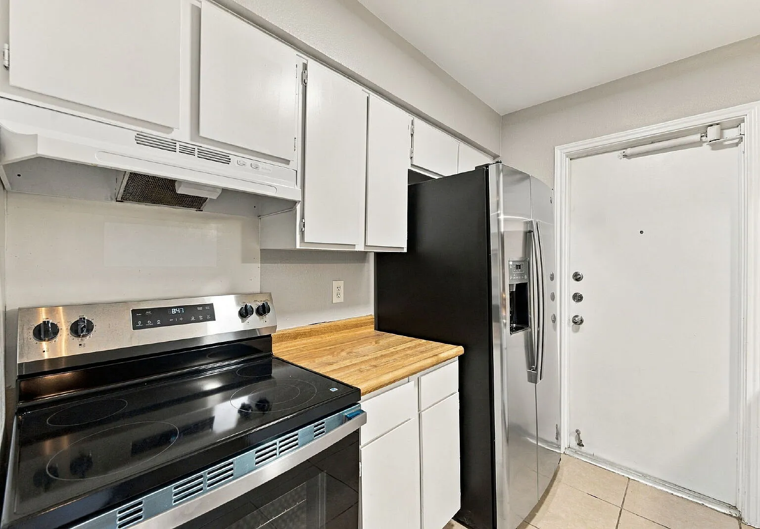 2 bed, 1.0 bath, 1025 sqft, $1,495 — Photo 2