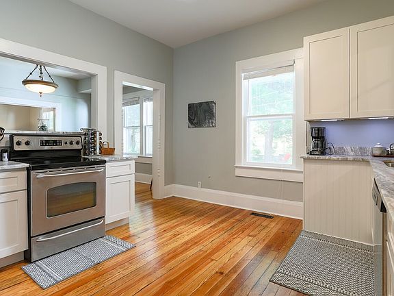 4th image of 1310 Hyman Ave