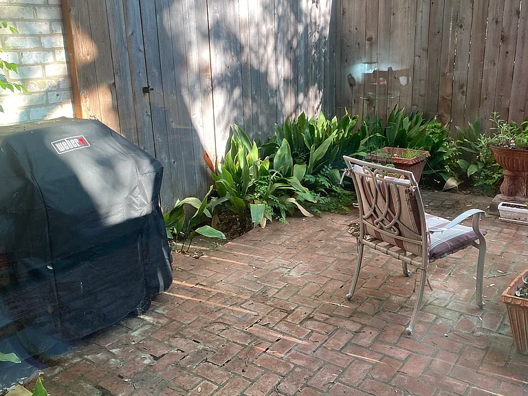 1045 Shook Ave — Photo 18