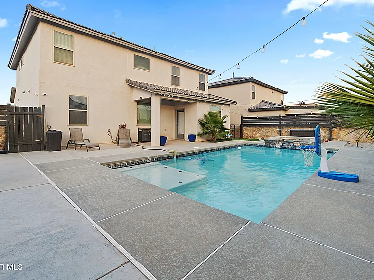 917 Airship Pl — Photo 40