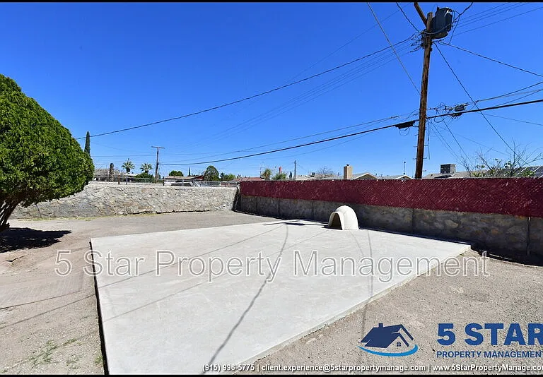 908 Bolivia St — Photo 42
