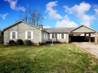 5016 Craigwood Dr, Charlotte, NC 28212