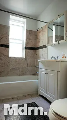 Rented by Mdrn Residential | media 14