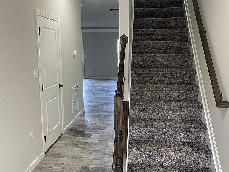 115 Delano Dr — Photo 5