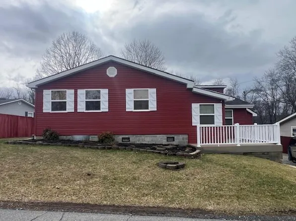 307 Briarwood Dr, Shady Spring, WV 25918