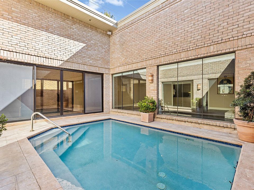 1st image of 15600 Barkers Landing Rd APT 14