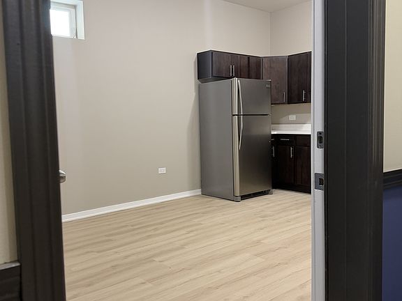 2nd image of 22-26 N Pulaski Rd #22-R