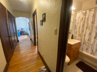 1420 E Capitol Dr APT 306, Shorewood, WI 53211