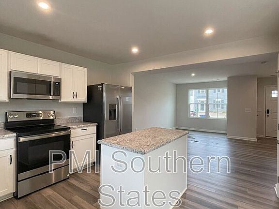 4th image of 231 Lehman Way