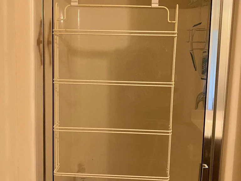 Master bathroom d
