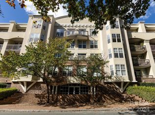 405 W 7th St APT 413, Charlotte, NC 28202