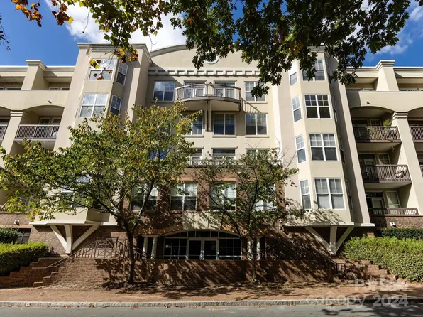 405 W 7th St APT 413, Charlotte, NC 28202