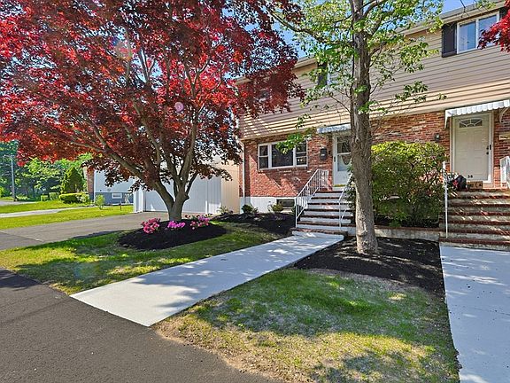 3rd image of 36 Raechel Rd Unit 36