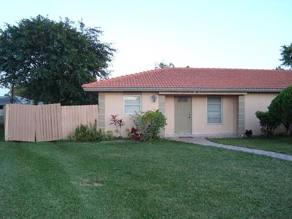 3rd image of 2301 NW 114th Avenue