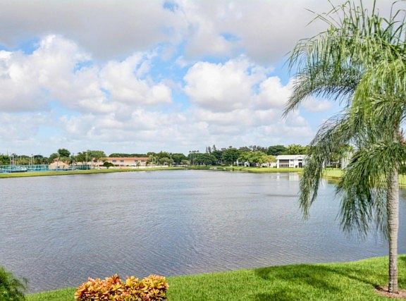5th image of 15235 Lakes Of Delray Blvd APT 319