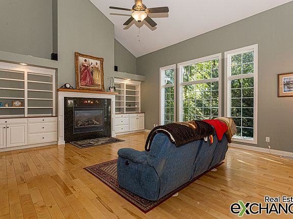 5th image of 5404 Hugo Rd