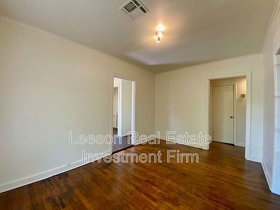 4th image of 3050 Boone St