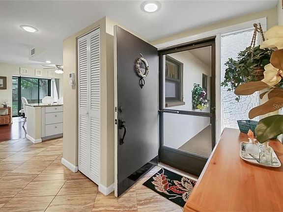 5th image of 2504 Clubhouse Cir Unit 101