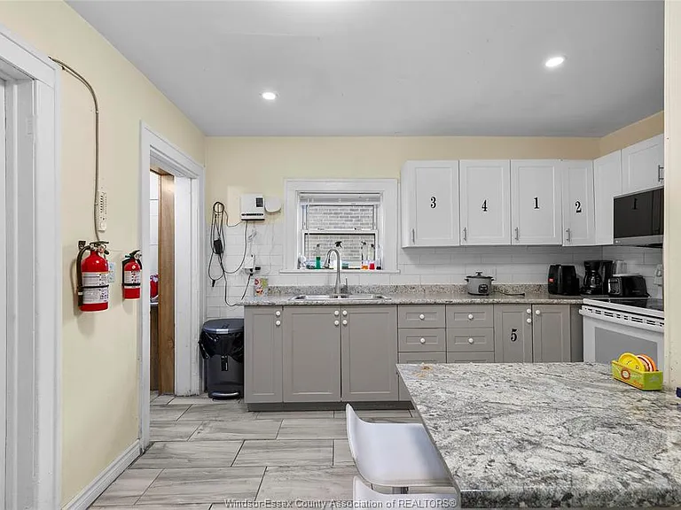 609 Saint Joseph St #3 — Photo 14
