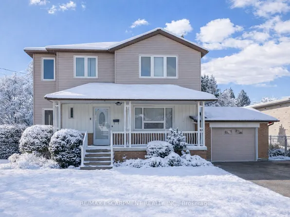 2510 Donnavale Dr, Mississauga, ON L5A 2N1